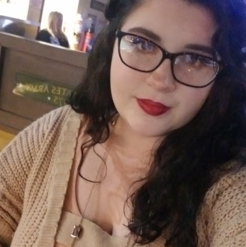 Meet your Posher, Amber